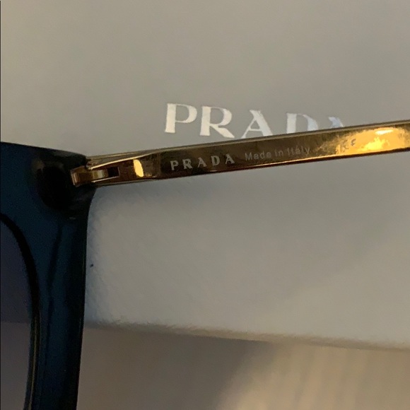 Prada sunglasses - Picture 3 of 4